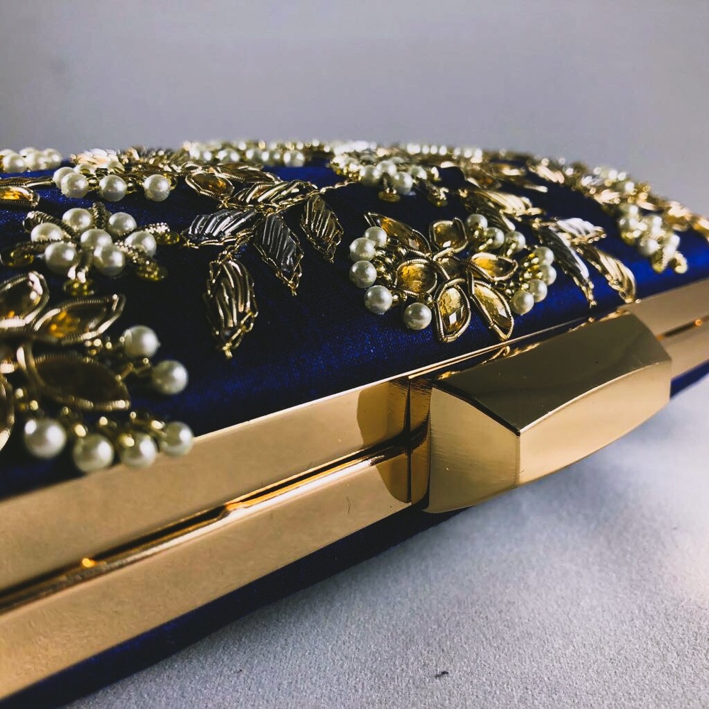 Hand-Embroidered Party/Wedding Clutch - Picture 7 of 8